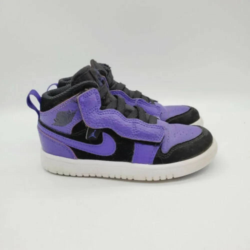 Nike boys black